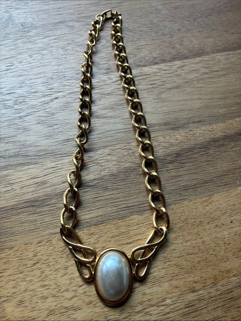 Vintage 1989 Napier Pearl Cachet Necklace Gold Chunky Choker Faux Pearl Signed